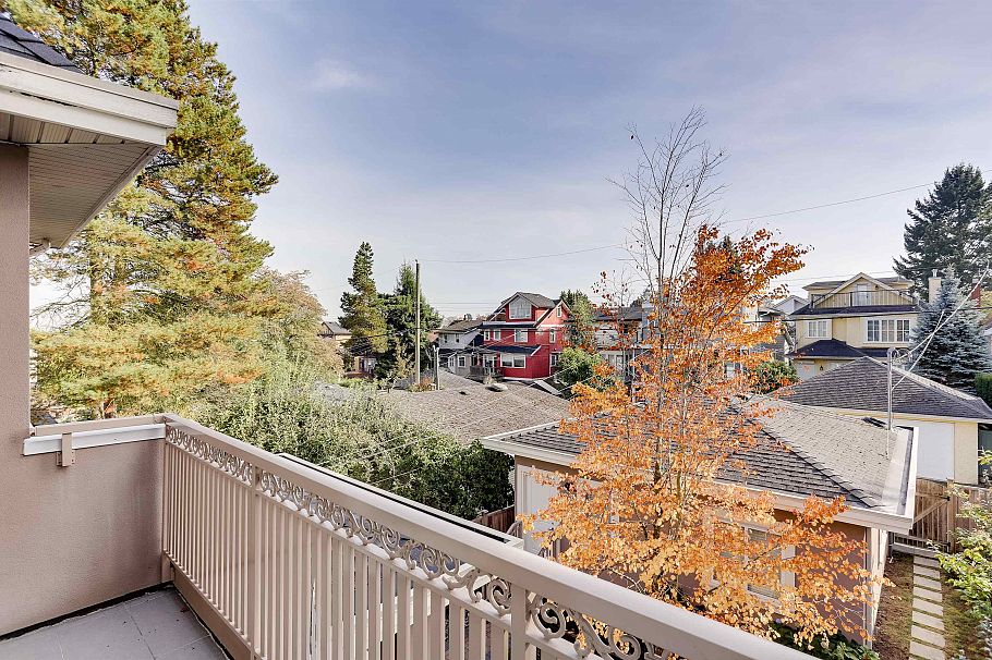 3760 W 17th Avenue Vancouver, BC - 17