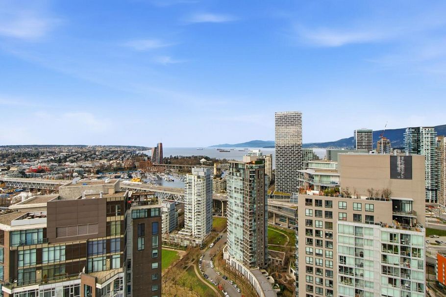 4302 1408 Strathmore Mews Vancouver, BC - 24