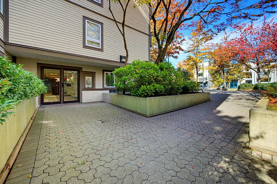 101 1040 E Broadway Vancouver, BC - 30