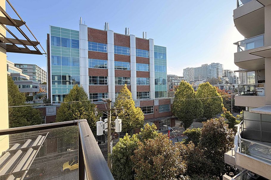 603 555 W 7th Avenue Vancouver, BC - 10