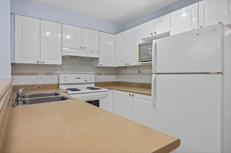 211 868 Kingsway Vancouver, BC - 6