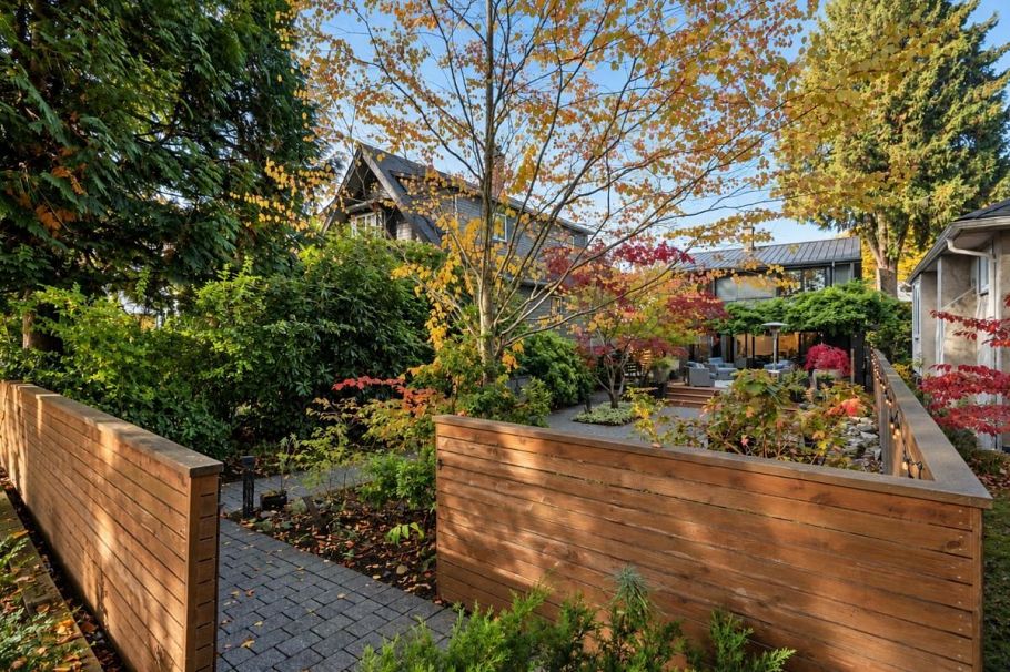 2835 W 13th Avenue Vancouver, BC - 36