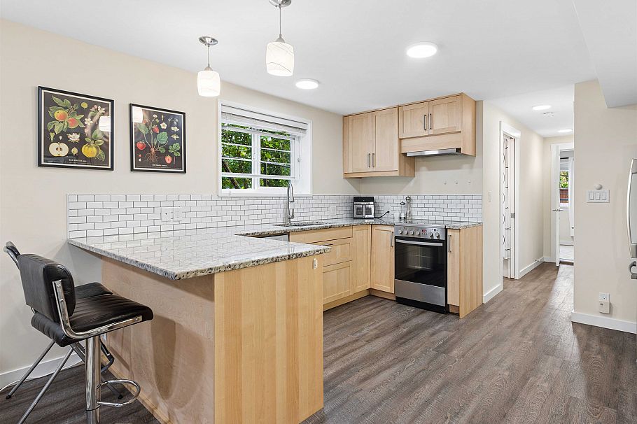 2925 W 24th Avenue Vancouver, BC - 28