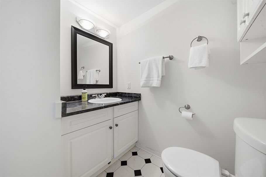 1825 Peters Road North Vancouver, BC - 27