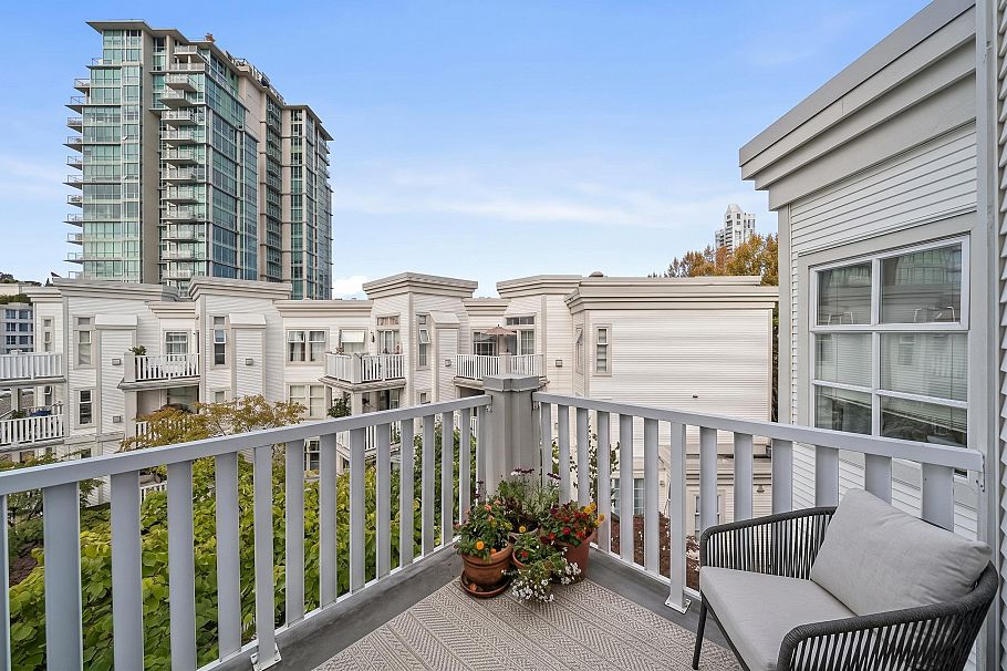413 147 E 1st Street North Vancouver, BC - 18