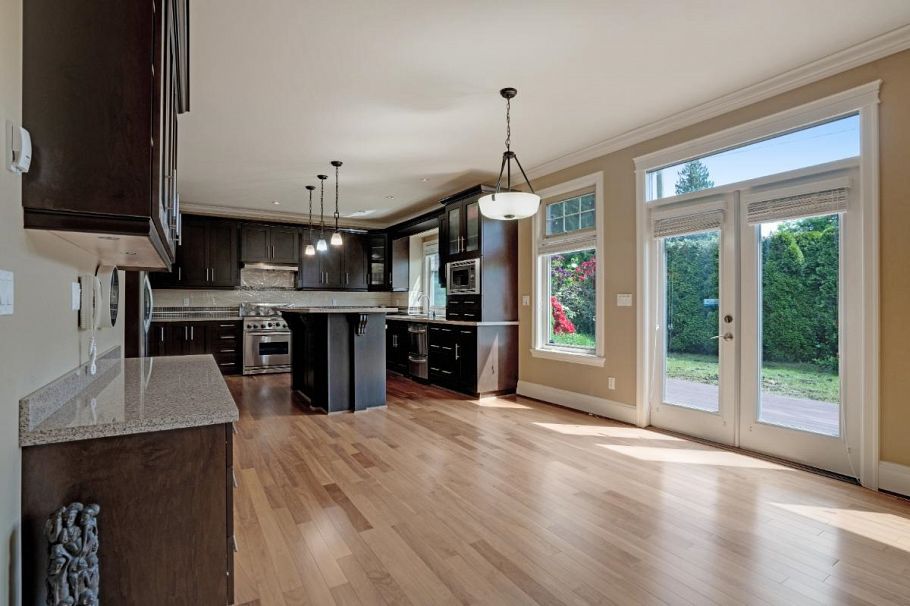 4986 Shirley Avenue North Vancouver, BC - 11