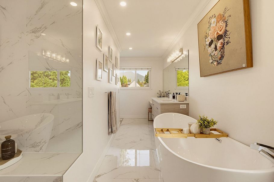 773 E 12th Street North Vancouver, BC - 18