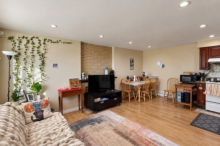 7590 Fraser Street Vancouver, BC - 6