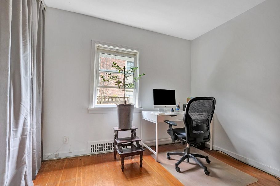 2303 W 3rd Avenue Vancouver, BC - 13