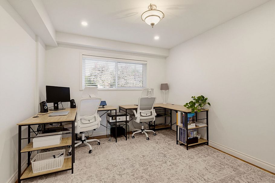 773 E 12th Street North Vancouver, BC - 22