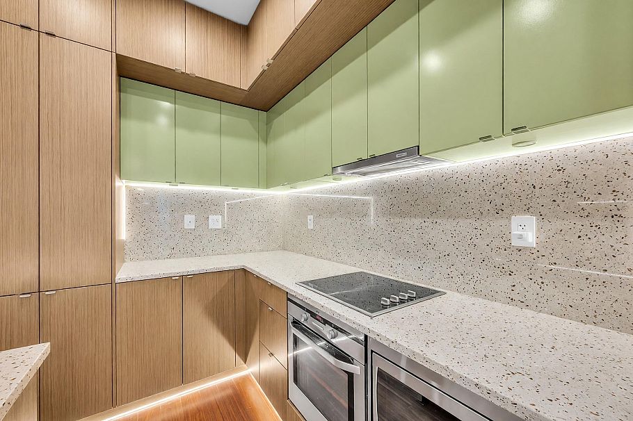 1002 1205 Howe Street Vancouver, BC - 11