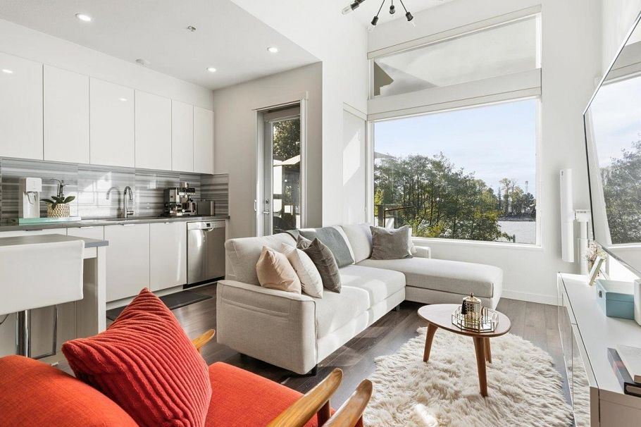 318 3138 Riverwalk Avenue Vancouver, BC - 2