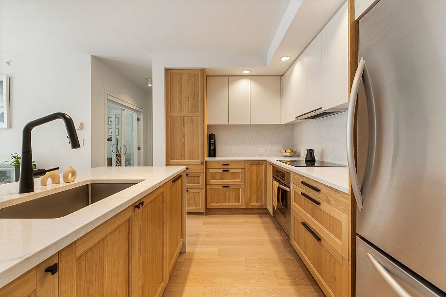403 750 W 12th Avenue Vancouver, BC - 12