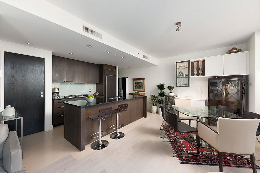 801 1455 Howe Street Vancouver, BC - 2