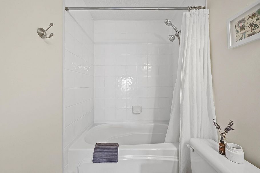 413 147 E 1st Street North Vancouver, BC - 29