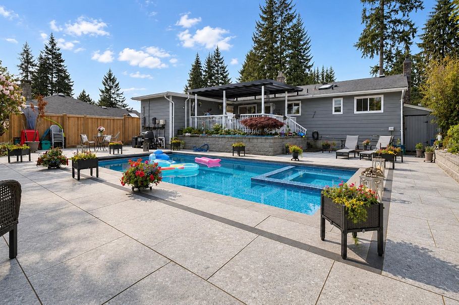 1350 Berkley Road North Vancouver, BC - 30