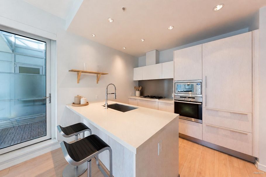 505 1633 Ontario Street Vancouver, BC - 9