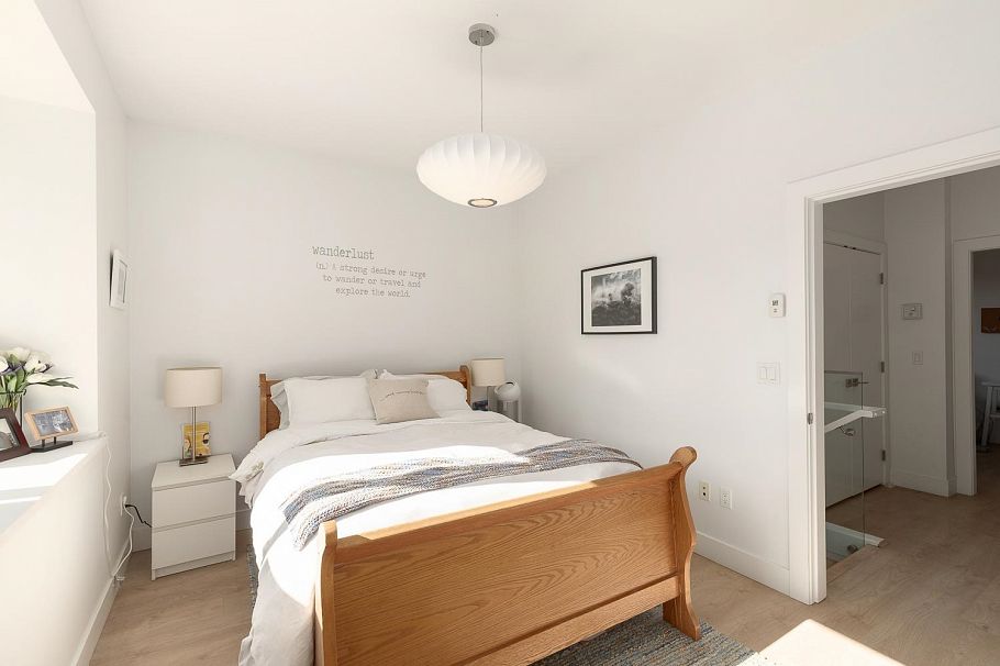 572 E 16th Avenue Vancouver, BC - 20