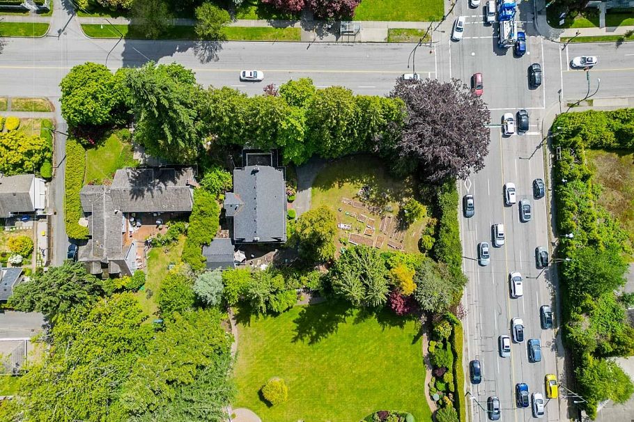 1461 W 49th Avenue Vancouver, BC - 18