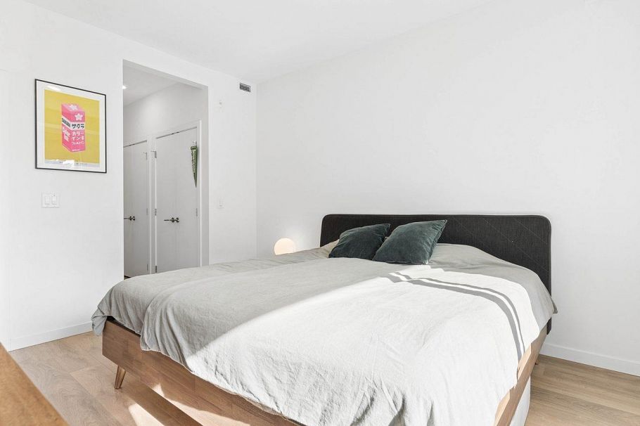 313 725 Marine Drive North Vancouver, BC - 13