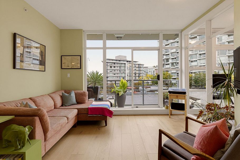 510 298 E 11th Avenue Vancouver, BC - 1