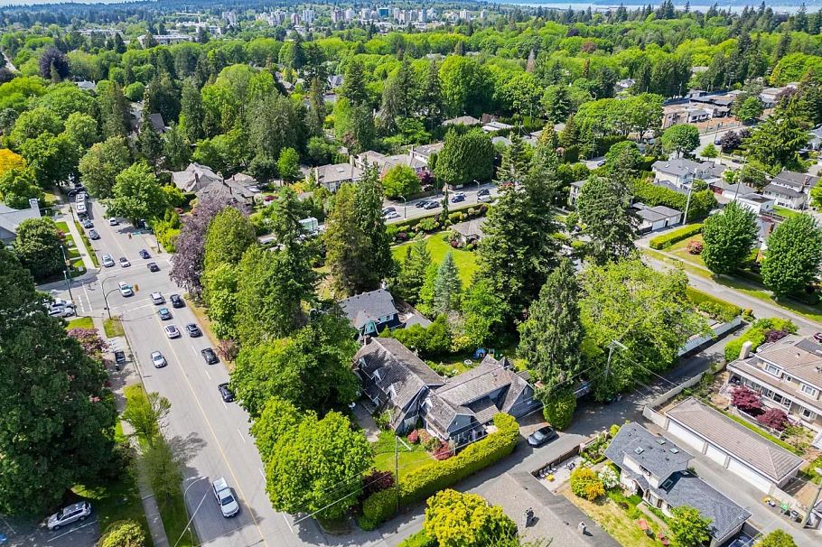 1461 W 49th Avenue Vancouver, BC - 14