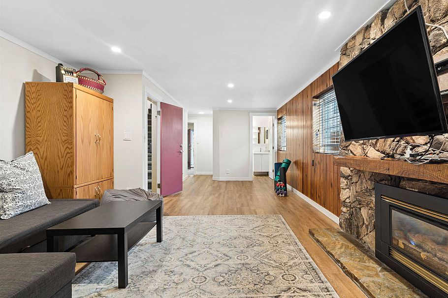 2925 W 24th Avenue Vancouver, BC - 23