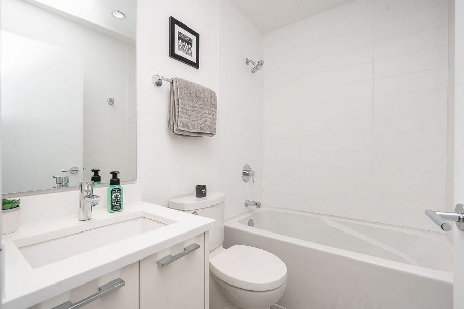 920 W 15th Avenue Vancouver, BC - 26