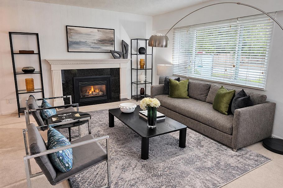 1350 Berkley Road North Vancouver, BC - 2