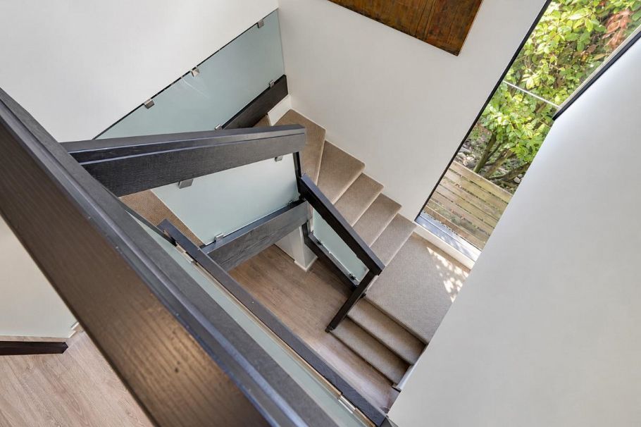 2835 W 13th Avenue Vancouver, BC - 22