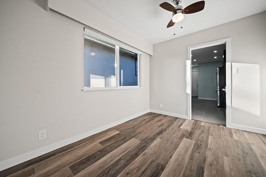 338 W 21st Street North Vancouver, BC - 14