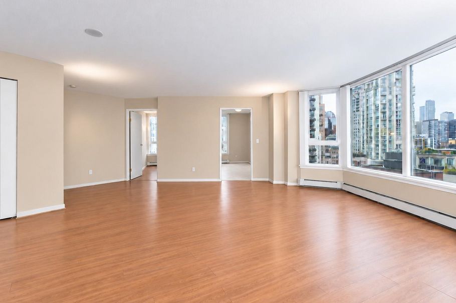 1206 388 Drake Street Vancouver, BC - 1