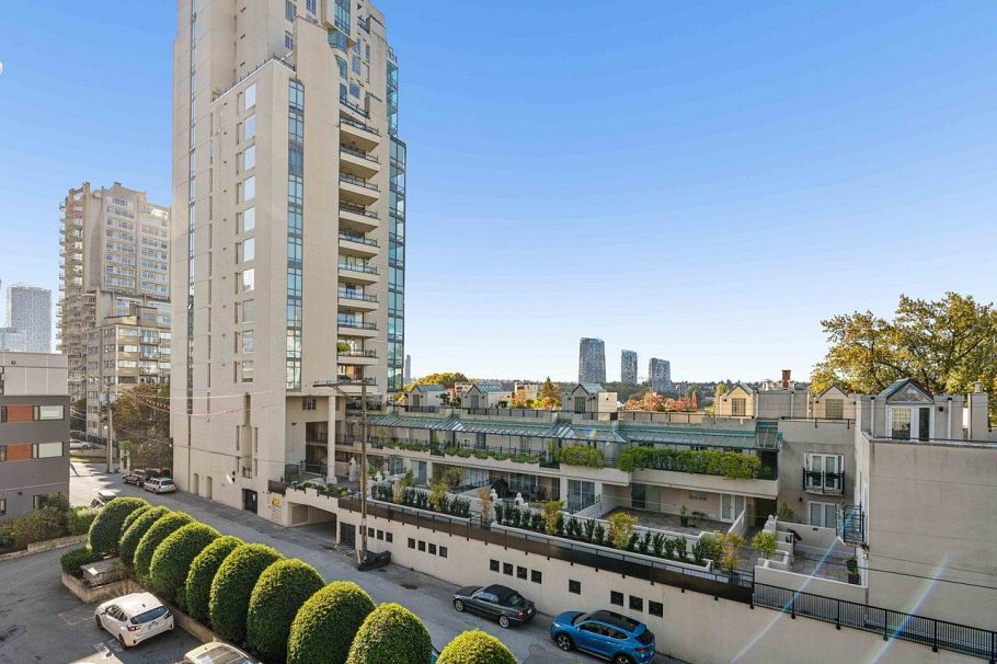 207 1330 Harwood Street Vancouver, BC - 18