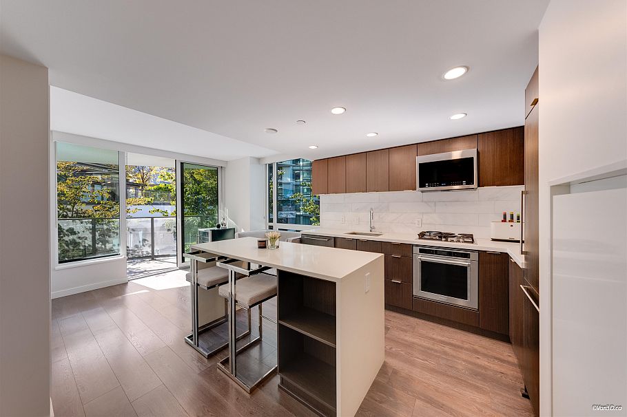 301 8189 Cambie Street Vancouver, BC - 10