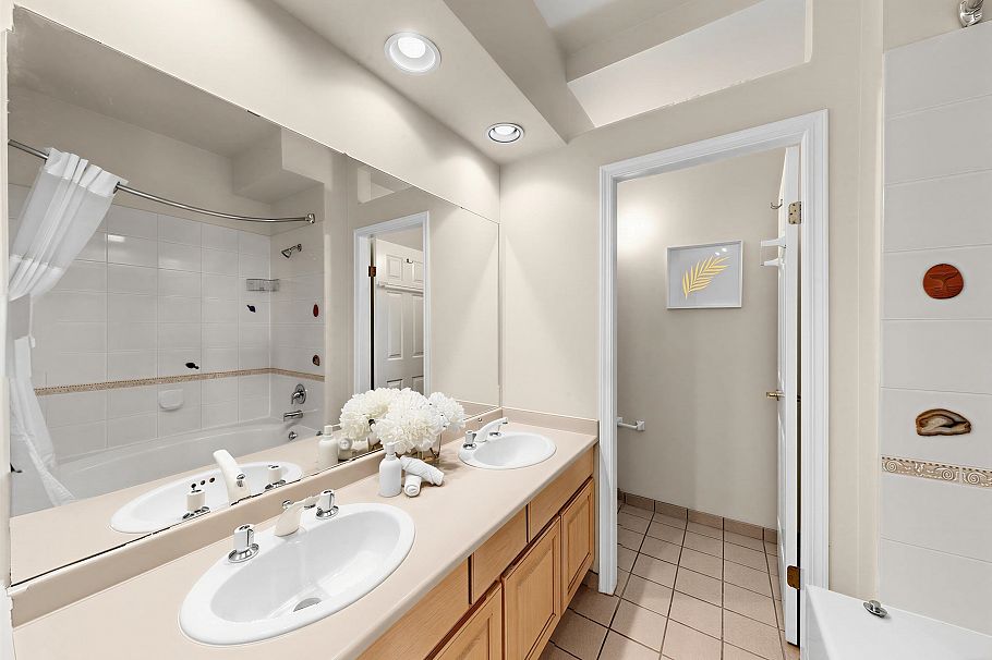221 3769 W 7th Avenue Vancouver, BC - 11