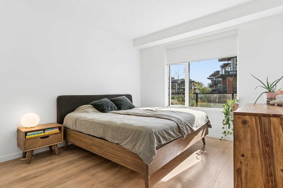 313 725 Marine Drive North Vancouver, BC - 11