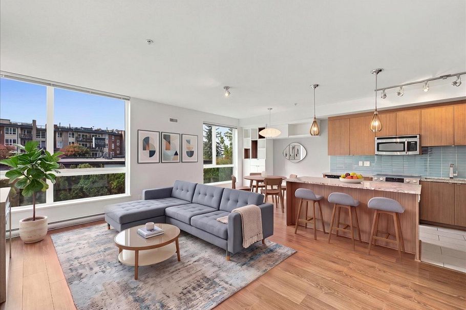 108 735 W 15th Street North Vancouver, BC - 1
