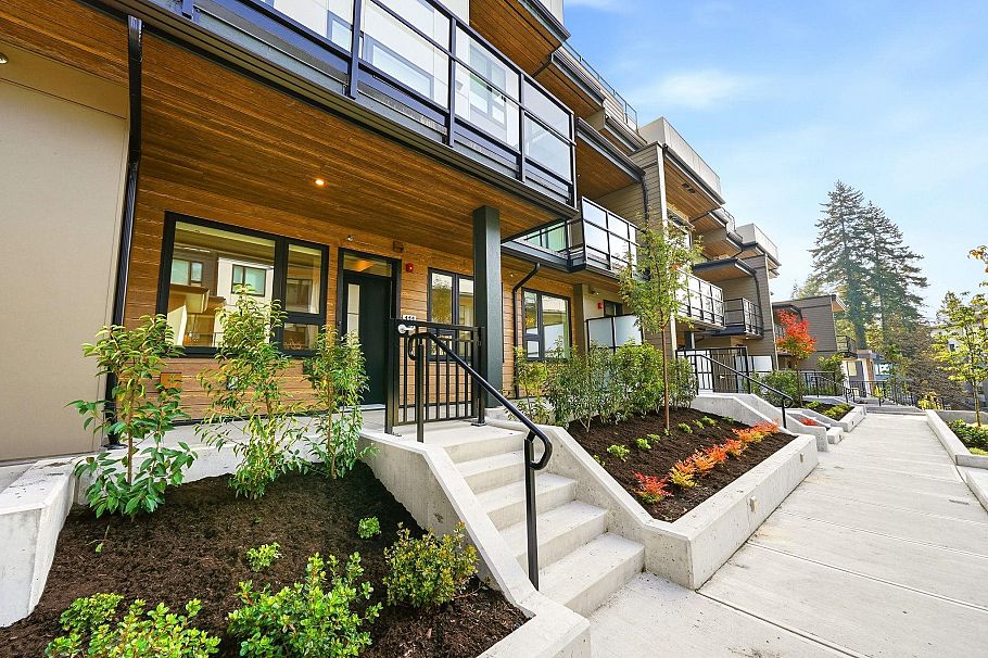111 950 Lytton Street North Vancouver, BC - 2