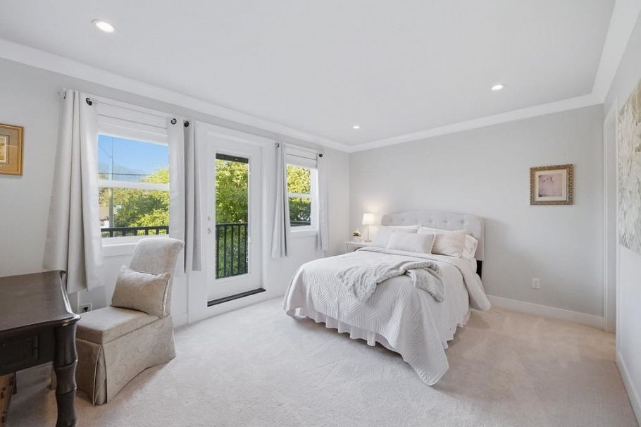 355 E 15th Street North Vancouver, BC - 29