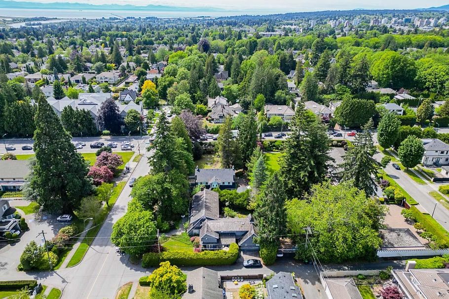 1461 W 49th Avenue Vancouver, BC - 15