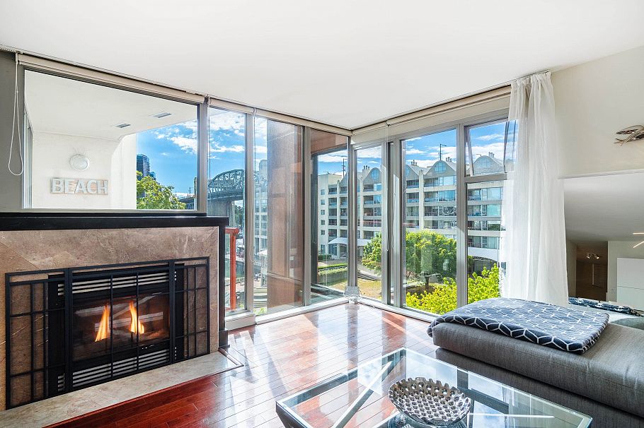 503 990 Beach Avenue Vancouver, BC - 2