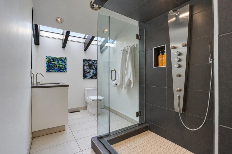 2835 W 13th Avenue Vancouver, BC - 28