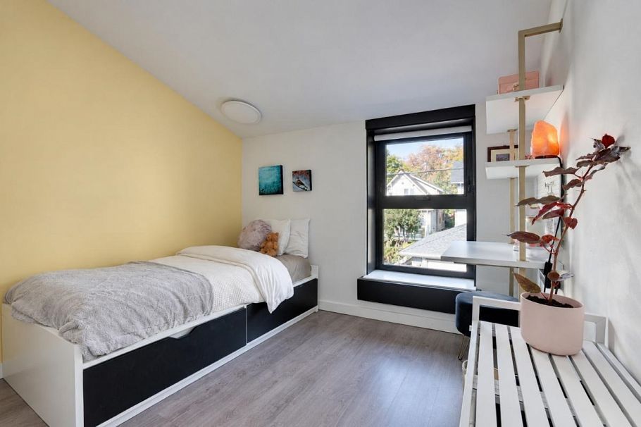 2835 W 13th Avenue Vancouver, BC - 26