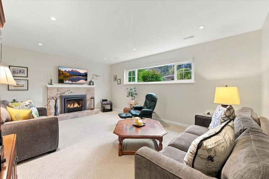 768 Browning Place North Vancouver, BC - 21