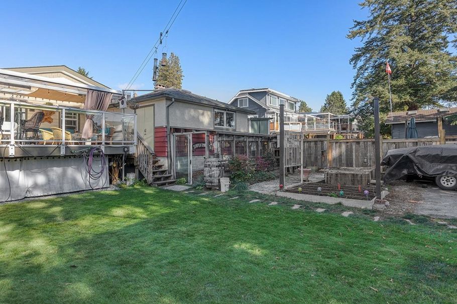 535 E Keith Road North Vancouver, BC - 26