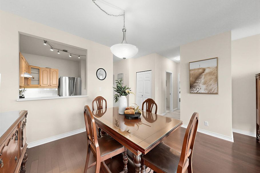 221 3769 W 7th Avenue Vancouver, BC - 5
