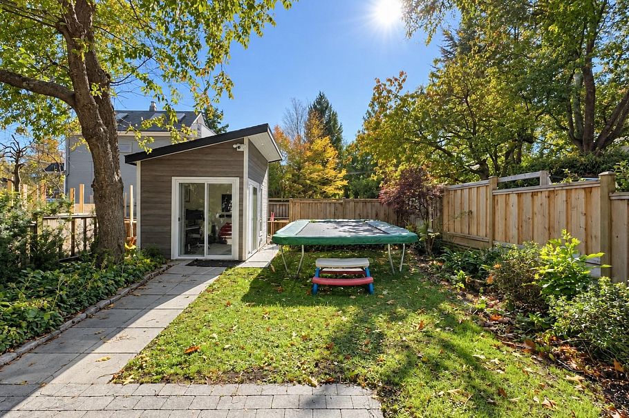 80 E 22nd Avenue Vancouver, BC - 37