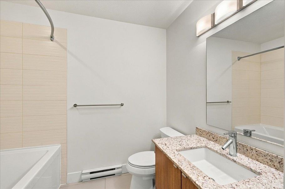 108 735 W 15th Street North Vancouver, BC - 11