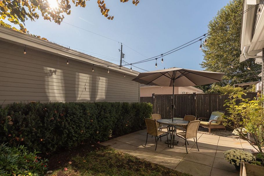 572 E 16th Avenue Vancouver, BC - 26