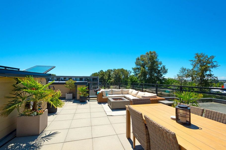 417 733 W 14th Street North Vancouver, BC - 34